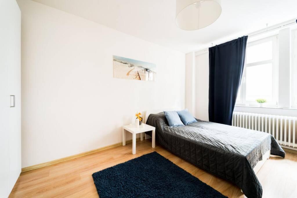 3 Rooms Big Apartment - 150 M Town Hall - Nice Design Βρότσλαβ Εξωτερικό φωτογραφία
