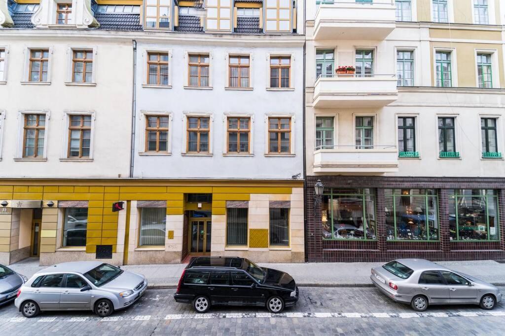 3 Rooms Big Apartment - 150 M Town Hall - Nice Design Βρότσλαβ Εξωτερικό φωτογραφία